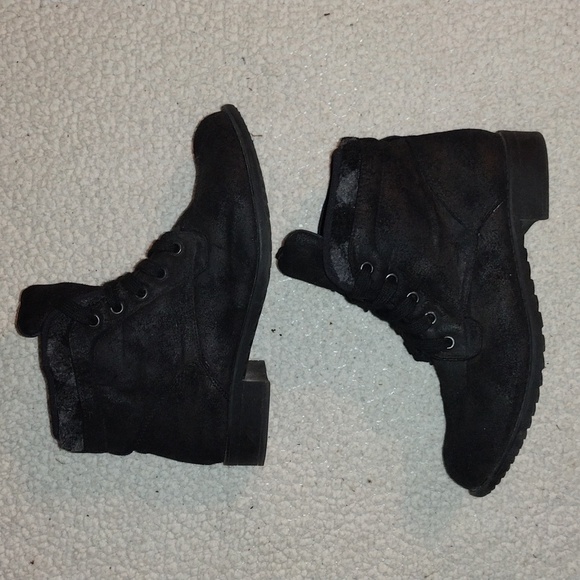 White Mt. Size 8 Women's Winter Ankle Boots Booties Black Gray Faux Fur Suede - Picture 2 of 7